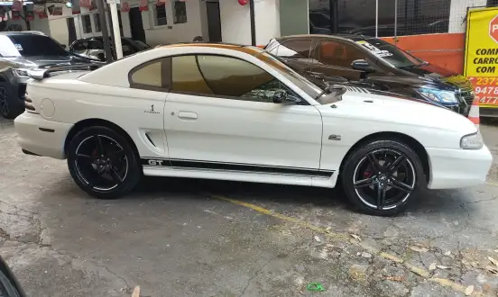 FORD-MUSTANG-1995