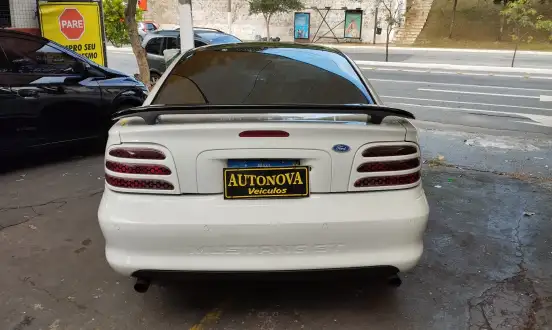 FORD-MUSTANG-1995
