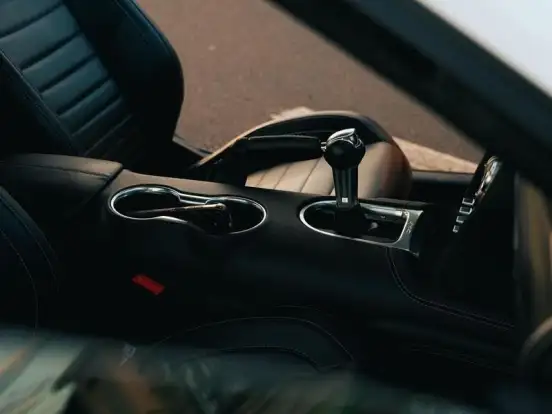 FORD-MUSTANG-2021