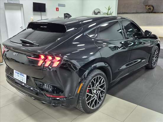 FORD-MUSTANG MACH-e-2023