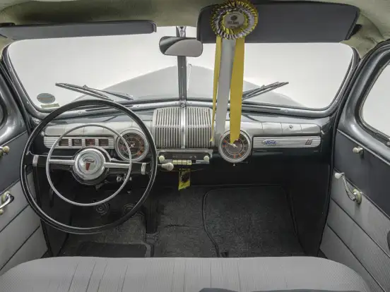 FORD-SUPER DELUXE-1946
