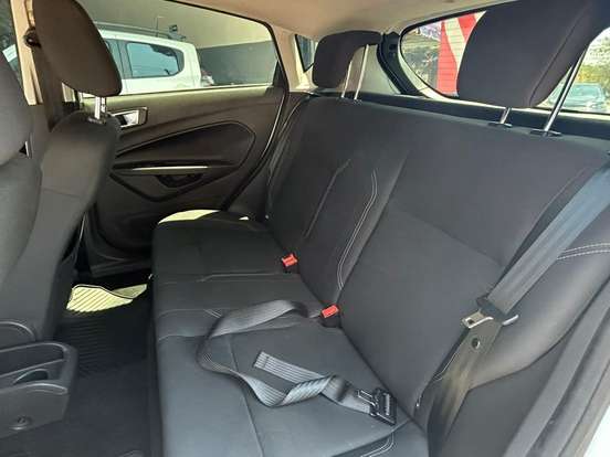 FORD-FIESTA-1.6 SE HATCH 16V FLEX 4P POWERSHIFT FORD-FIESTA-2013