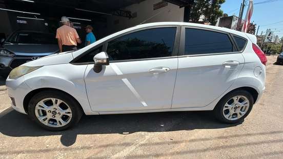 FORD-FIESTA-2013