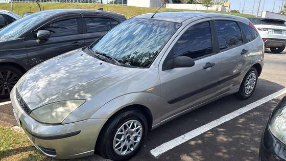 FORD FOCUS 1.6 GLX 8V FLEX 4P MANUAL