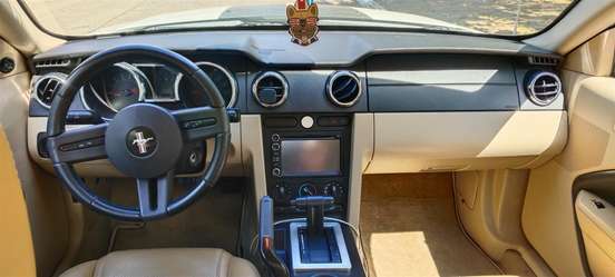 FORD-MUSTANG-2008