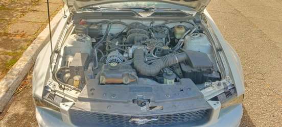 FORD-MUSTANG-2008