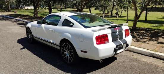 FORD-MUSTANG-2008