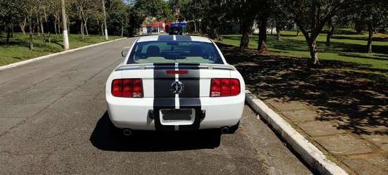 FORD-MUSTANG-2008