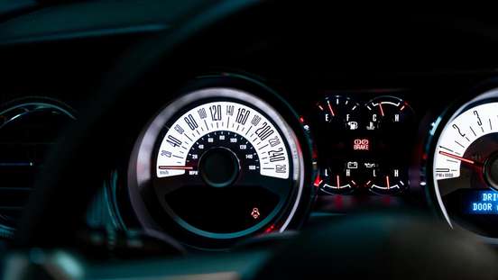 FORD-MUSTANG-2011