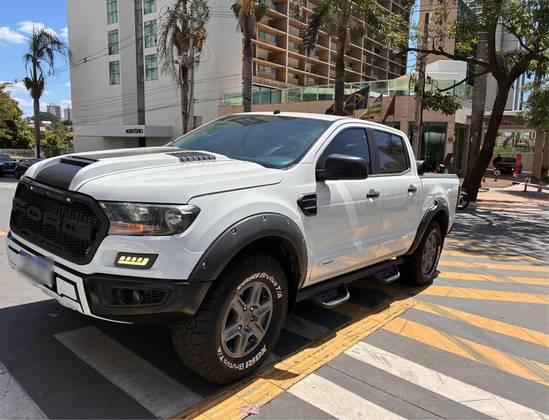 FORD RANGER 2.2 XLS 4X4 CD 16V DIESEL 4P AUTOMÁTICO