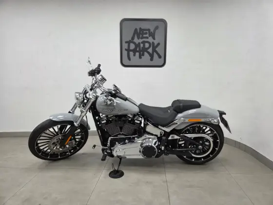 HARLEY-DAVIDSON SOFTAIL BREAKOUT 
