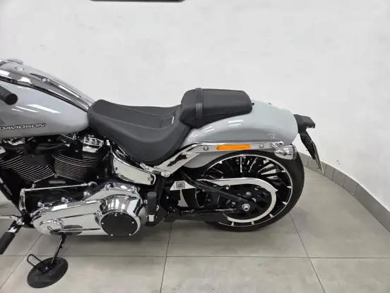 HARLEY-DAVIDSON-SOFTAIL BREAKOUT-2025