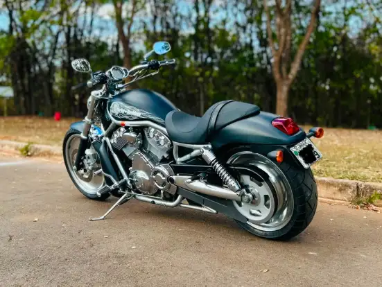 HARLEY-DAVIDSON-V-ROD-2005