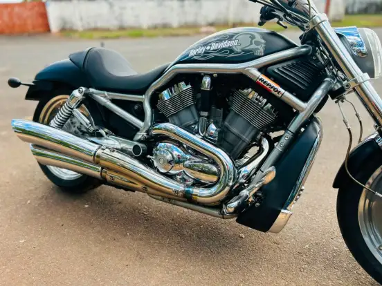 HARLEY-DAVIDSON-V-ROD-2005
