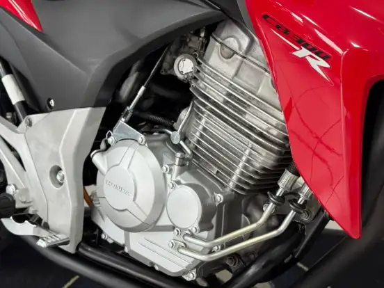 HONDA-CB 300R-2015