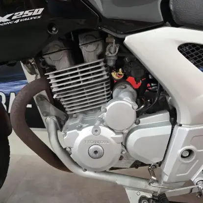 HONDA-CBX 250 TWISTER-2005