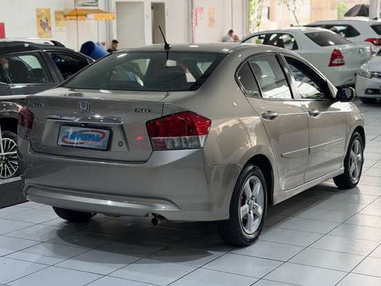 HONDA-CITY-1.5 DX 16V FLEX 4P AUTOMÁTICO HONDA-CITY-2010