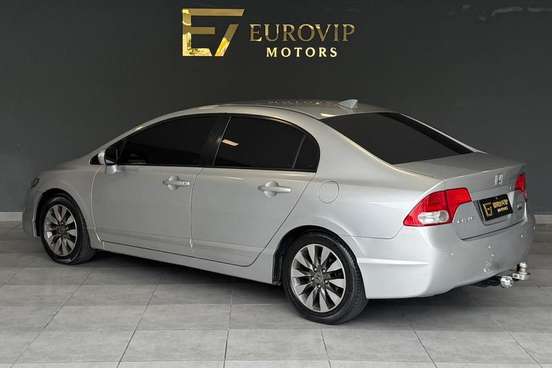 HONDA-CIVIC-2010