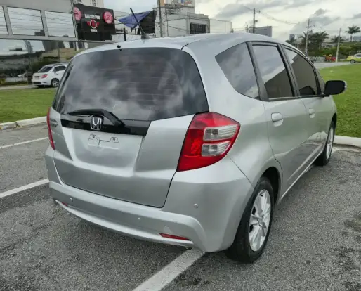 HONDA-FIT-2012