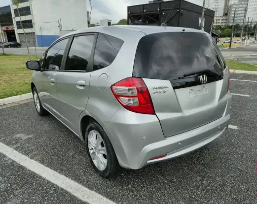 HONDA-FIT-2012