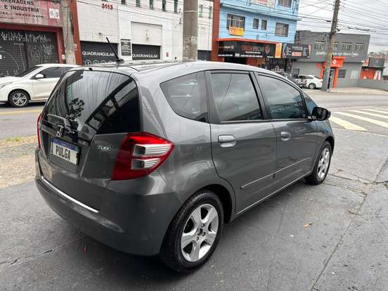 HONDA-FIT-2010