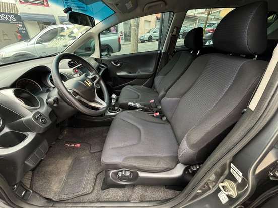 HONDA-FIT-2010