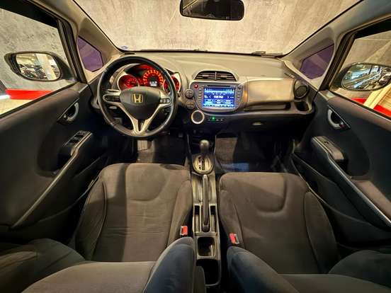 HONDA-FIT-2009