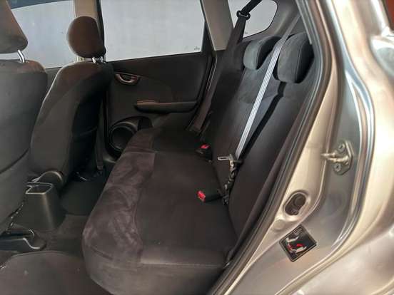 HONDA-FIT-2009