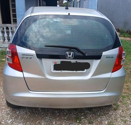 HONDA-FIT-2010