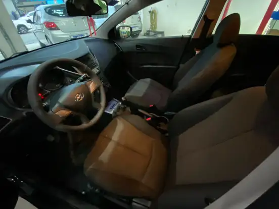 HYUNDAI-HB20-2016