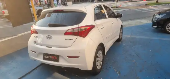 HYUNDAI-HB20-2013