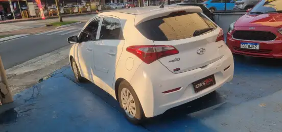 HYUNDAI-HB20-2013