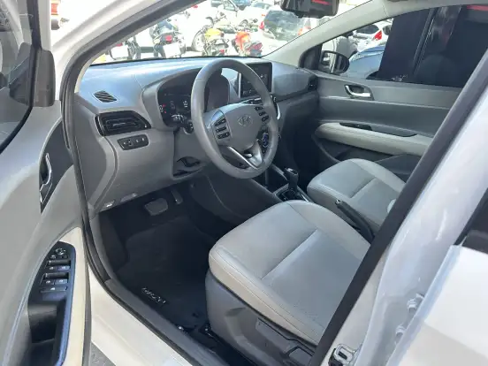 HYUNDAI-HB20S-2025
