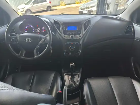 HYUNDAI-HB20S-2015