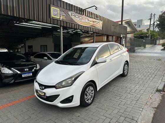 HYUNDAI HB20S 1.6 COMFORT PLUS 16V FLEX 4P AUTOMÁTICO