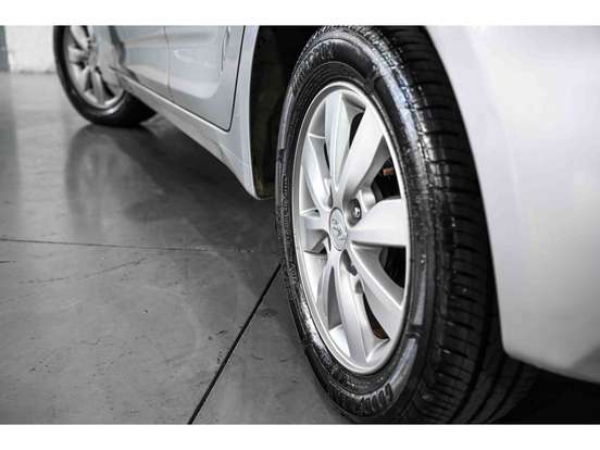 HYUNDAI-HB20S-1.6 COMFORT PLUS 16V FLEX 4P MANUAL HYUNDAI-HB20S-2018