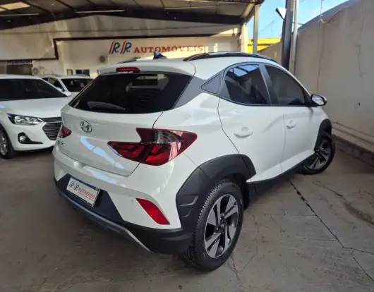 HYUNDAI-HB20X-2021