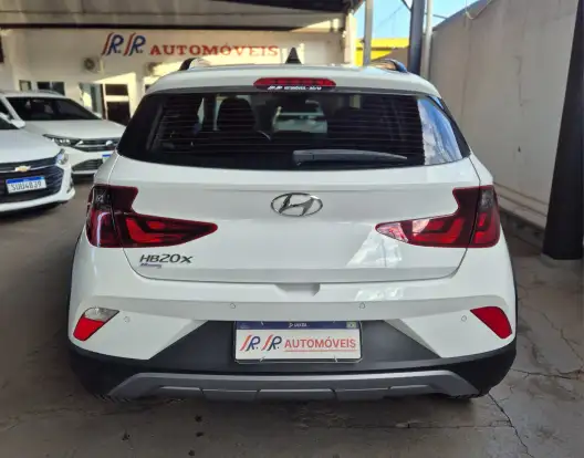 HYUNDAI-HB20X-2021