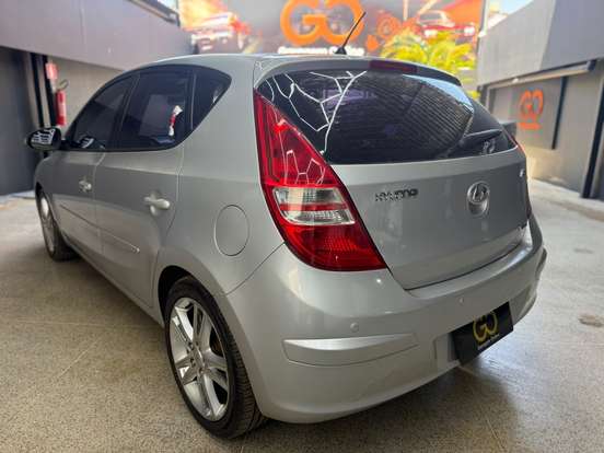 HYUNDAI-I30-2010