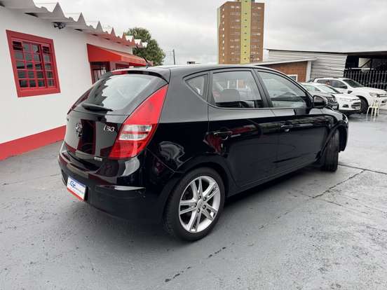HYUNDAI-I30-2.0 MPFI GLS 16V GASOLINA 4P AUTOMÁTICO HYUNDAI-I30-2011
