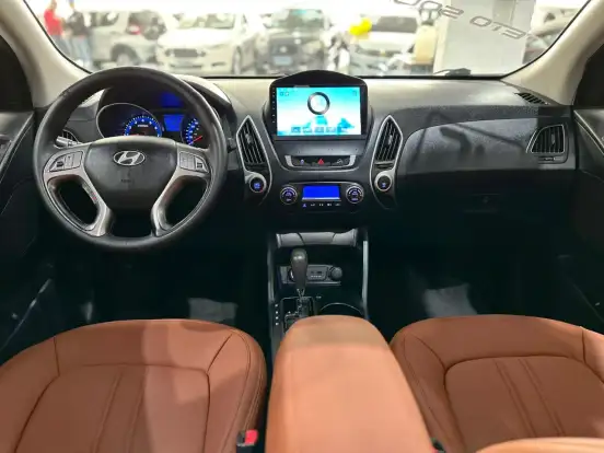 HYUNDAI-IX35-2011