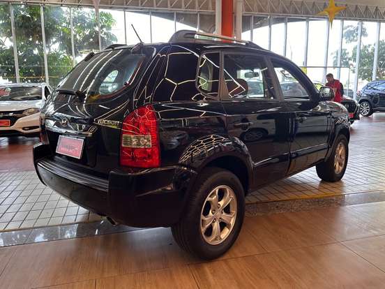 HYUNDAI-TUCSON-2012