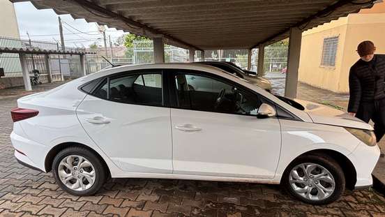 HYUNDAI-HB20S-2024