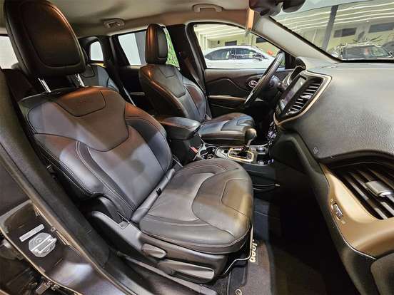 JEEP-CHEROKEE-2015