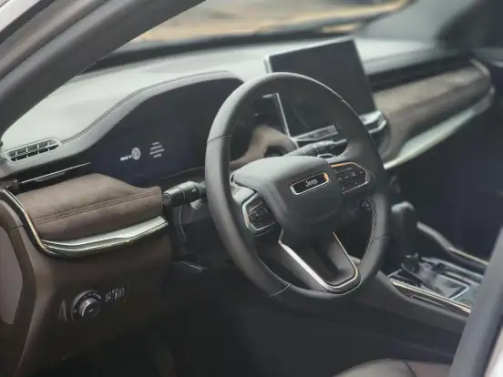 JEEP-COMMANDER-2024