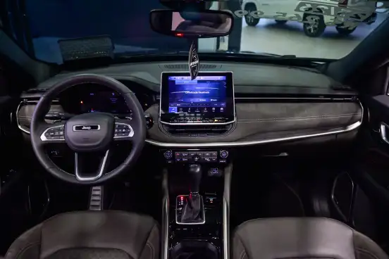 JEEP-COMMANDER-2025