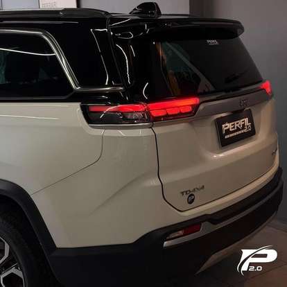 JEEP-COMMANDER-2023