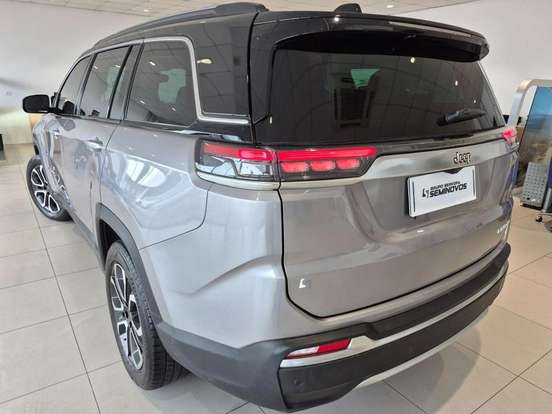 JEEP-COMMANDER-2023