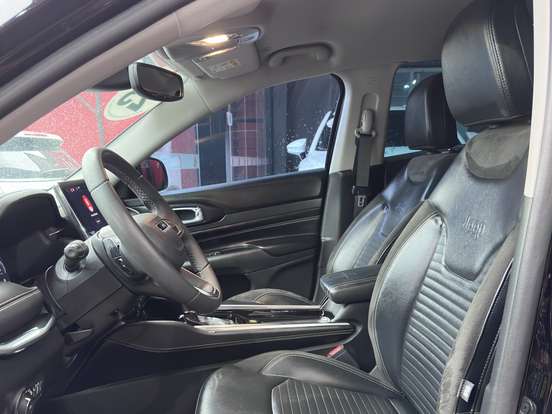 JEEP-COMMANDER-2023