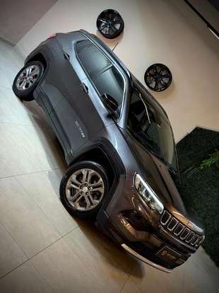 JEEP-COMMANDER-2024